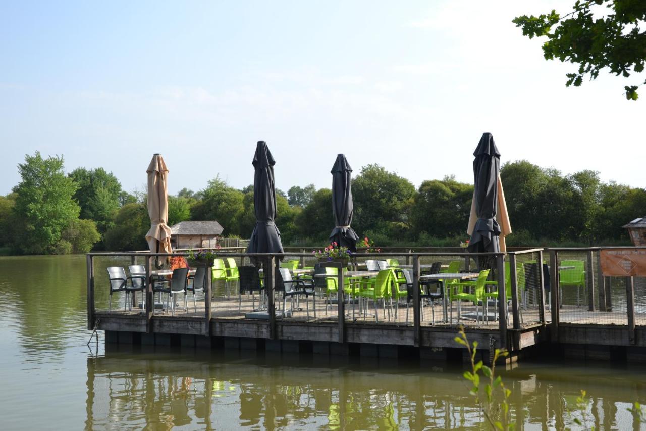 Village Flottant De Pressac Екстериор снимка