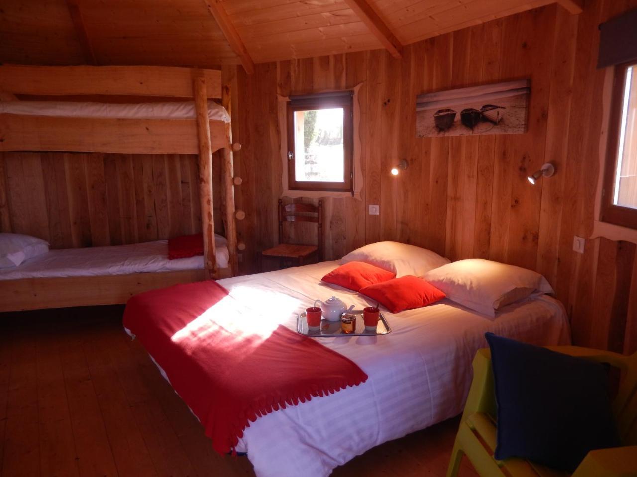 Village Flottant De Pressac Екстериор снимка